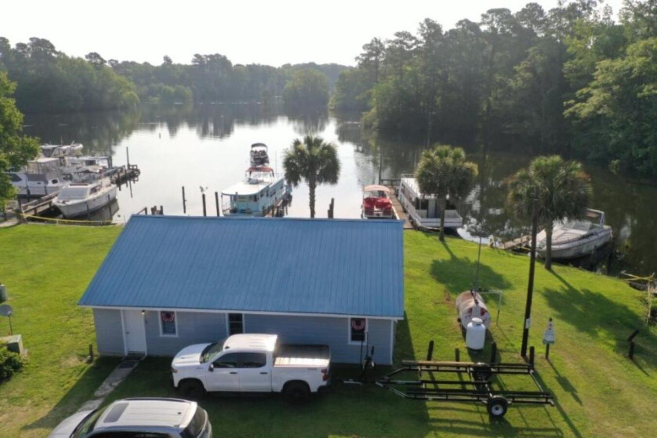 Bells Marina & Fishing Resort - Santee Lake Marion By I95 - Family Adventure, Pets On Request! Eutawville Exterior photo