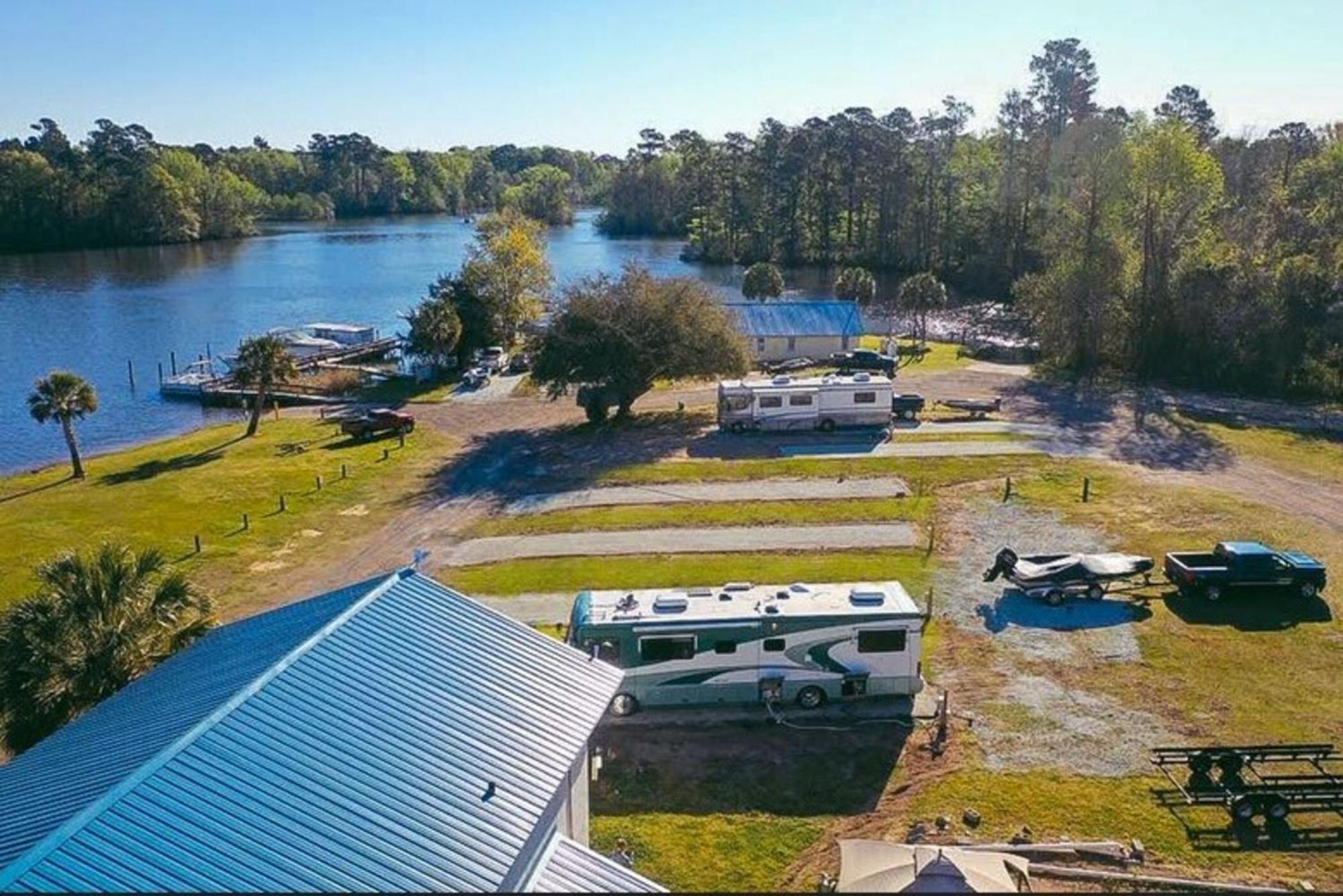 Bells Marina & Fishing Resort - Santee Lake Marion By I95 - Family Adventure, Pets On Request! Eutawville Exterior photo